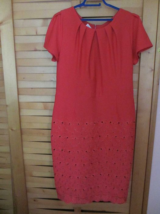 няколко уникални рокли дизайнерски модели!