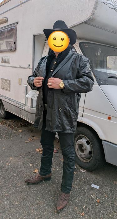 Haina NOU - NOUȚĂ din piele naturală cu interior îmblănit