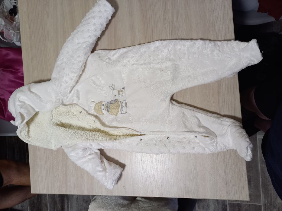 Продам комбинезон детский