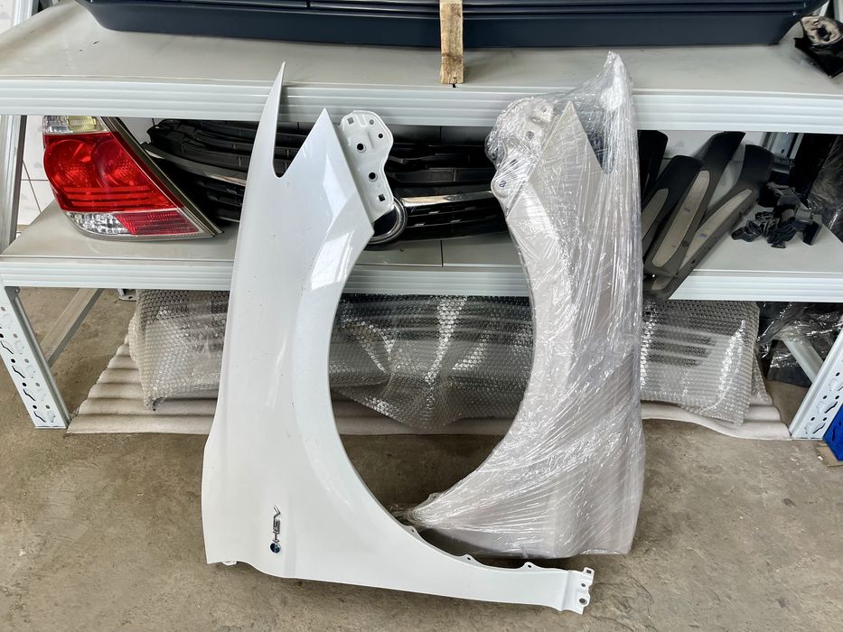 Крыло на Camry 80 Камри 80