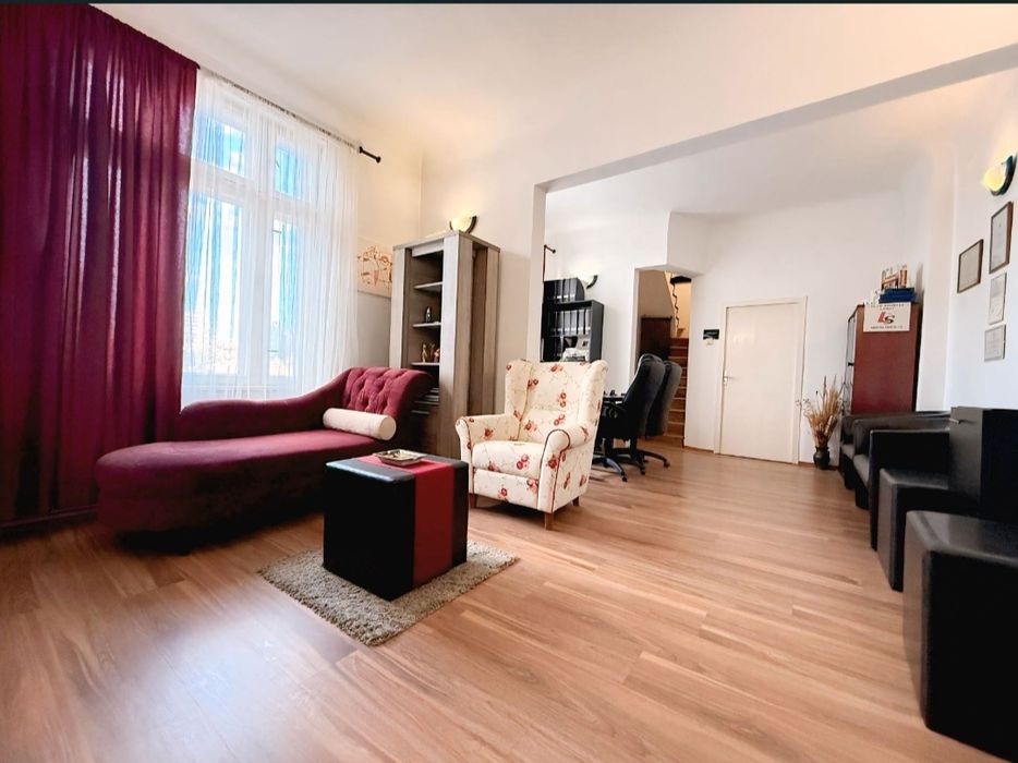 Apartament in vila Central Dispus pe 2 etaje