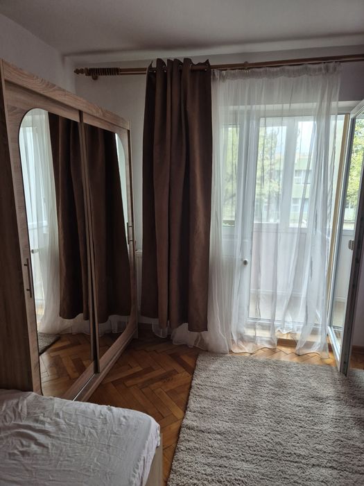 Închiriez ap.1 cameră zonă centrală