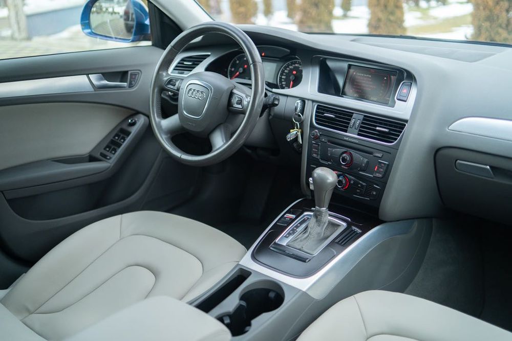Audi A4 B8 2.0 Tdi 140CP 2009 POSIBILITATE RATE
