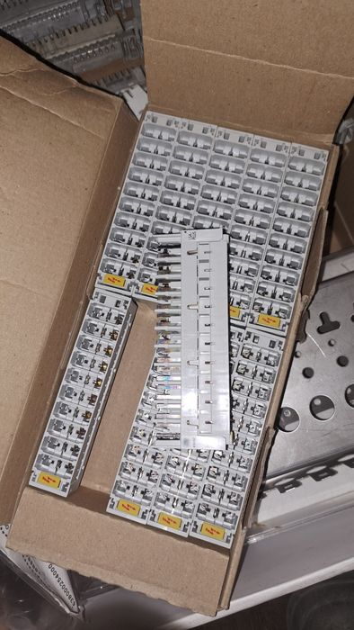 Плинт KRONE в комплекте