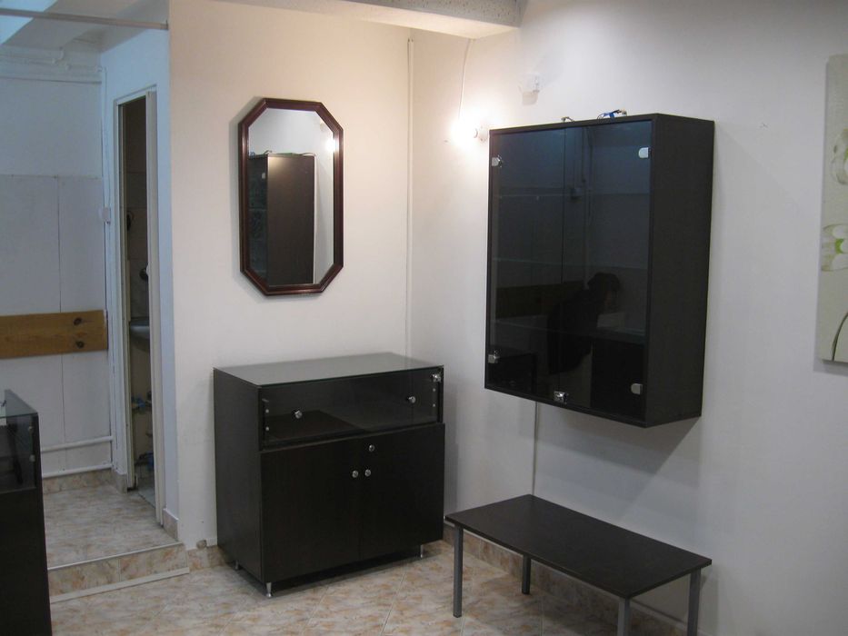 Дава се под наем Магазин в София, Медицинска академия - 19 кв.м за 234.6 € - Снимка #2