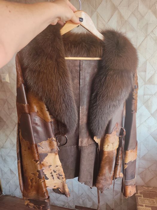 Продам женскую куртку