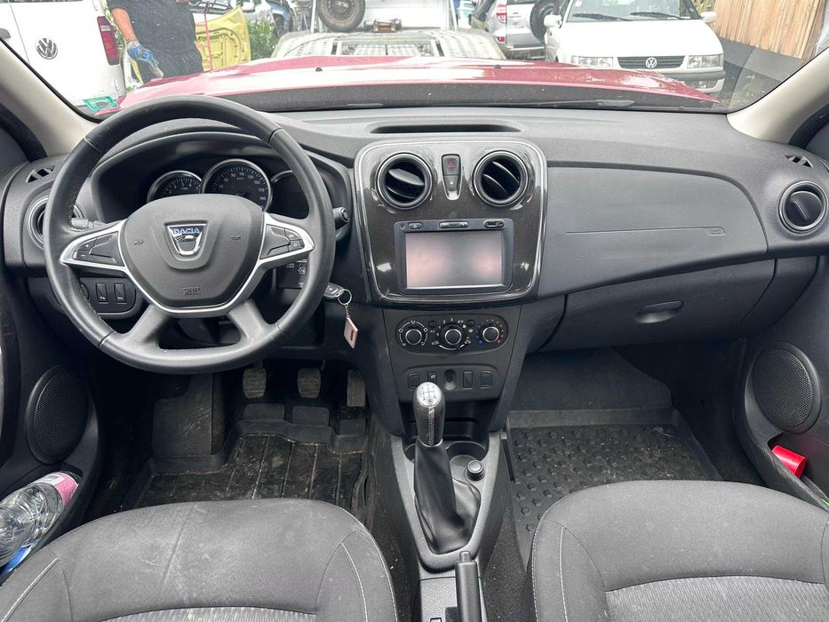 НА ЧАСТИ! Dacia Logan 0.9 i 2018 г. седан климатик мултимедия