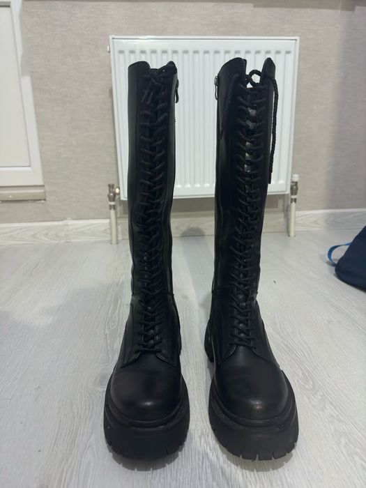 Новые зимние кожаные сапоги шнуровка