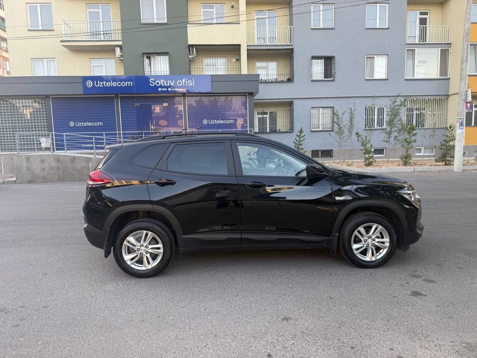 Tracker 2 avtomat sotiladi srochno