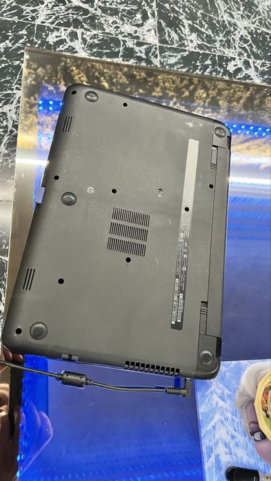 лаптоп hewlett packard compaq