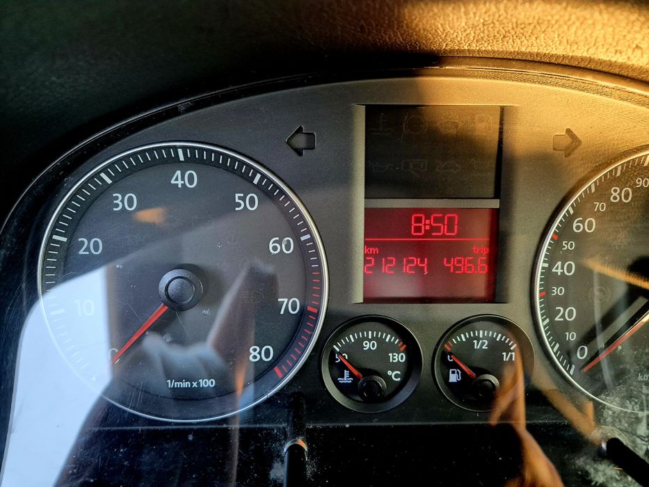 Vând vw tuaran recent adus în țară