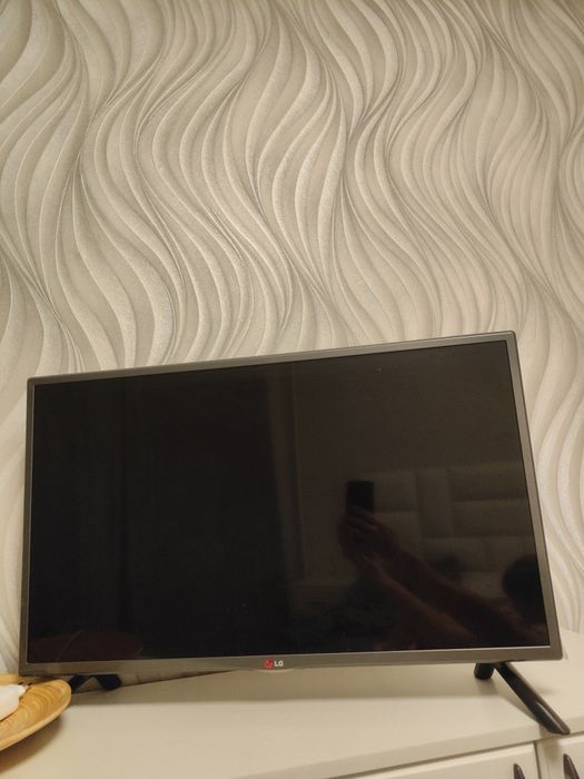 Продам телевизор LG