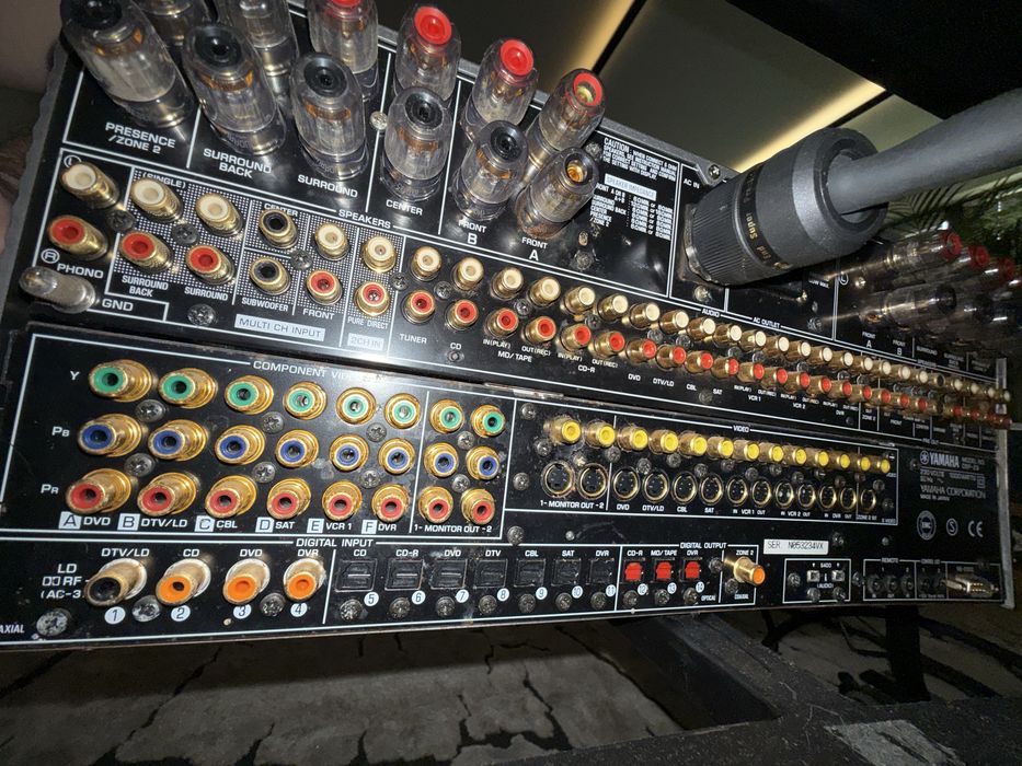 Yamaha DSP Z9 Japan, bestia suprema si Arcam avr600