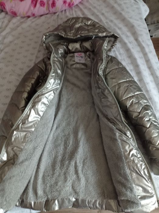 Момичешки връхни дрехи