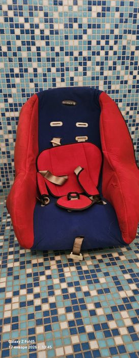 Автокресла 2 шт.