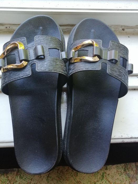 Дамски чехли. Черни