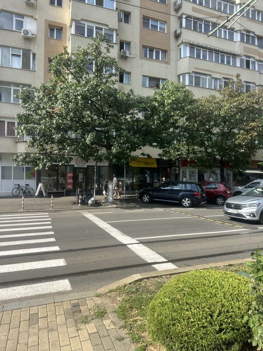 Chirie Spatiu republicii mega image