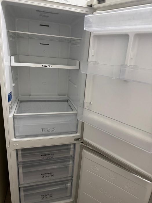 Продаеться холодильник