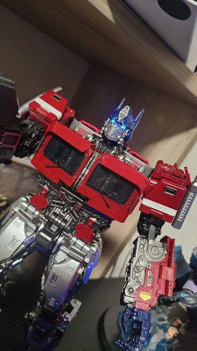 CE-06 Transformers Optimus Prime