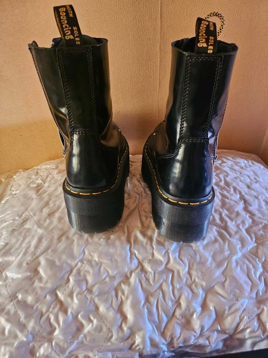 Кубинки Dr. Martens