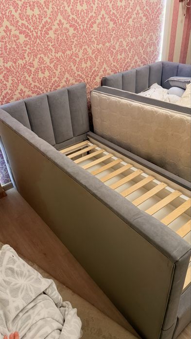 Продаю Кровати 2 штуки