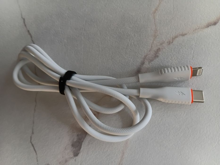 Кабель и Адаптер Apple USB-C