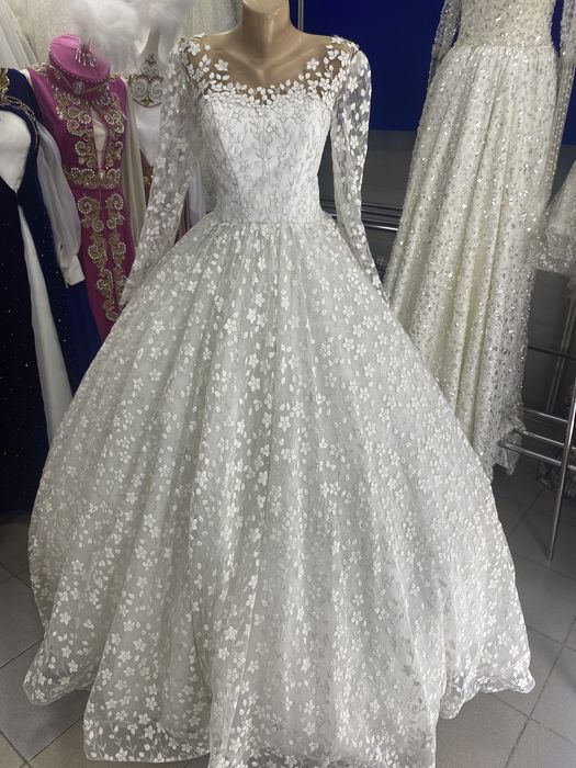 Свадебные платья