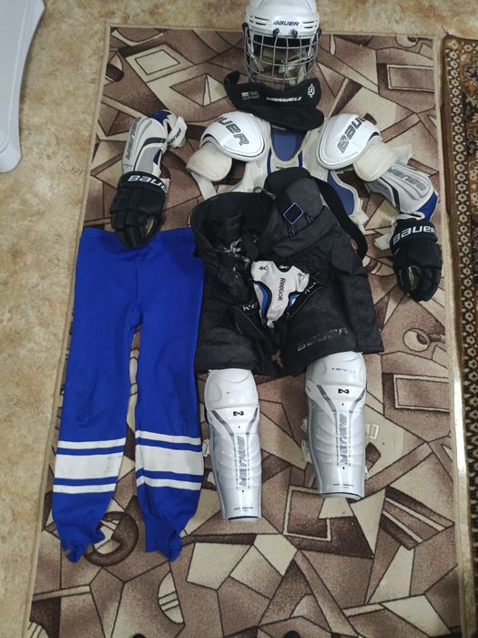 Продам хоккейную форму