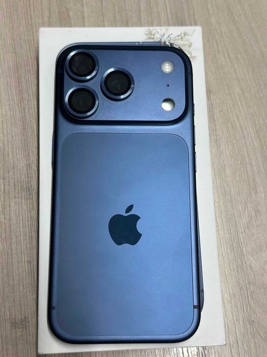 Apple iPhone 17Pro e-Sim ( г Актау 6мкр 36дом) лот 103\7763
