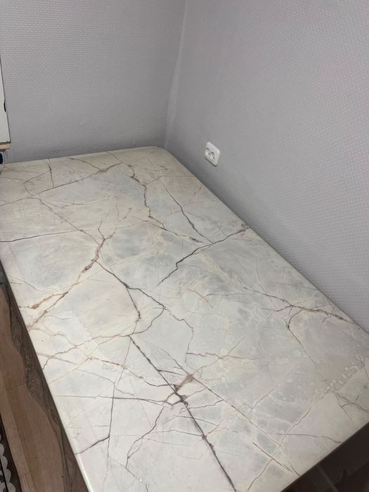 продается кухонный стол б/у