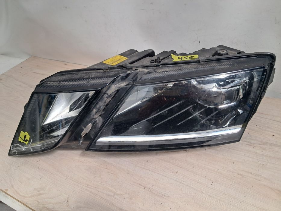 Фар Skoda Octavia 4 led
