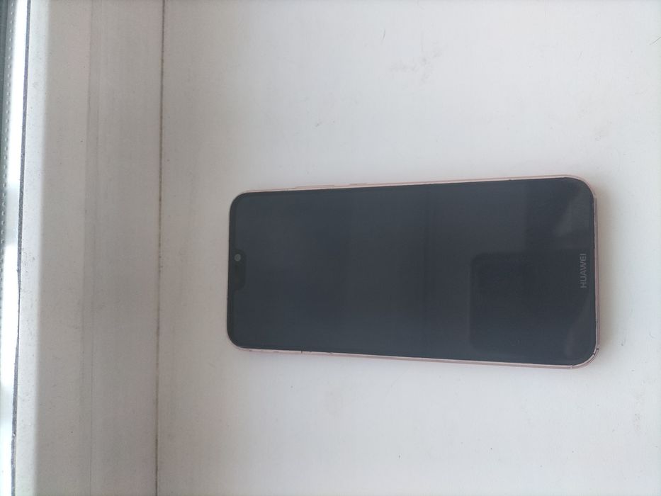 Продам телефон Huawei P20 lite NFC 4/64GB