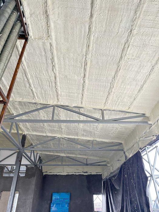 Утепление напыляемым пенополиуретаном