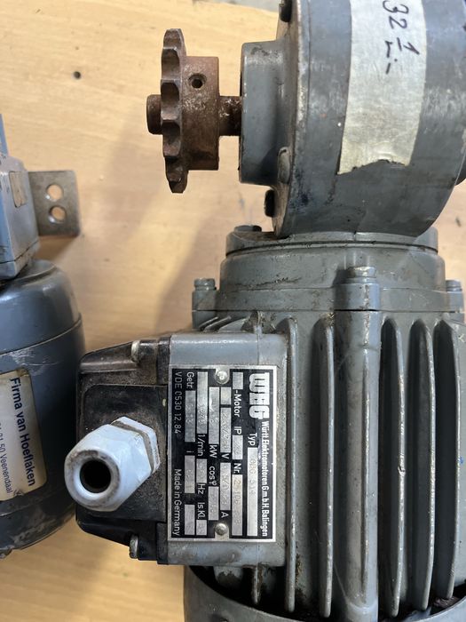 Motoare electrice cu reductor