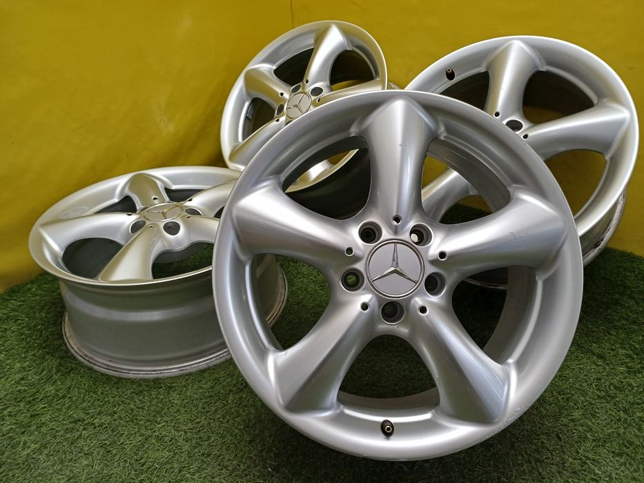 Диски R17 5x112 разноширокие на Mercedes и другие.