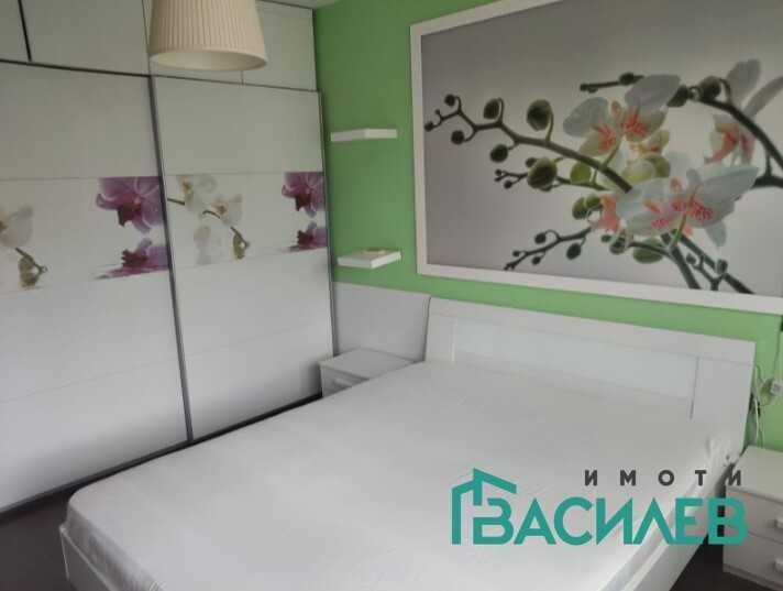 Продава се Тристаен апартамент в София, Център - 92 кв.м за 1719 €/кв.м - Снимка #5