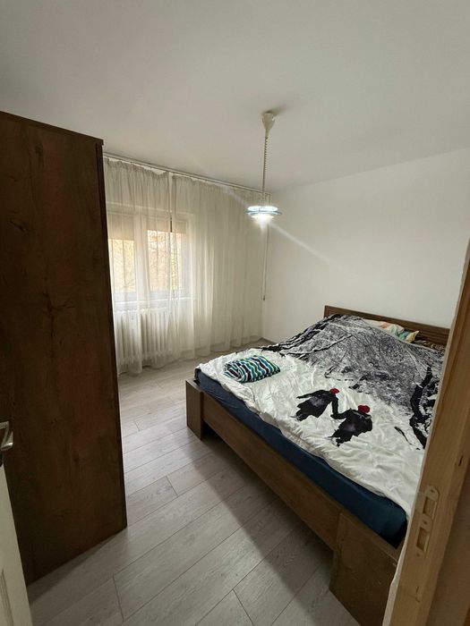 Vand apartament 2 camere Craiova - zona Sarari