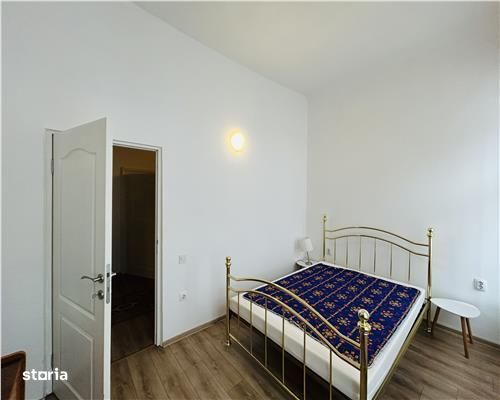 Vand apartament in zona Centrala, 3 camere 867 mp, etaj 1