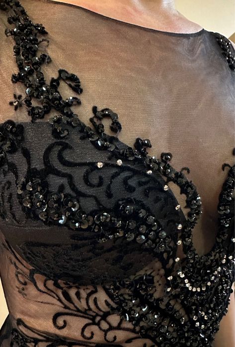 Rochie neagră de seara