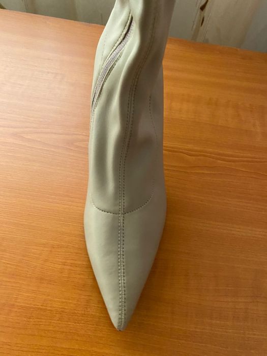 Botine Zara noi cu eticheta.