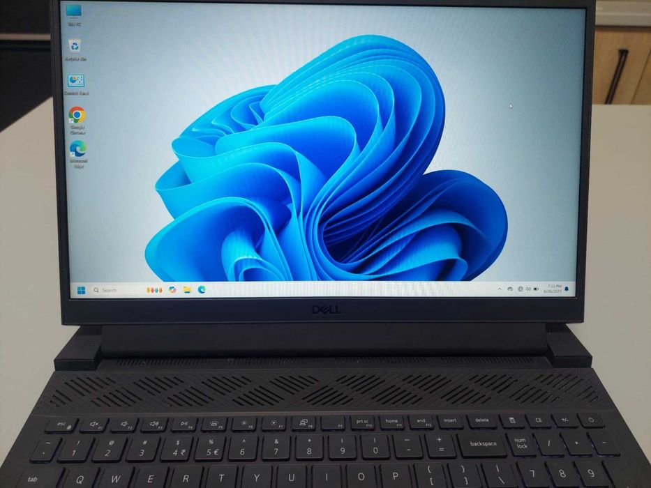 Laptop Gaming Dell G15 5511