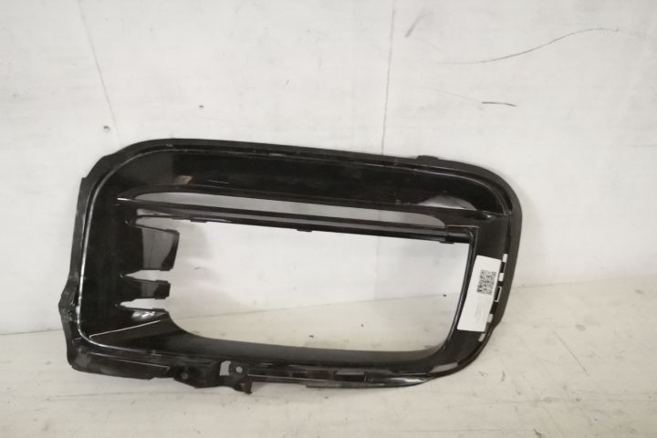 Ornament Grila Proiector Laterala Stanga Originala In Stare Buna Porsc