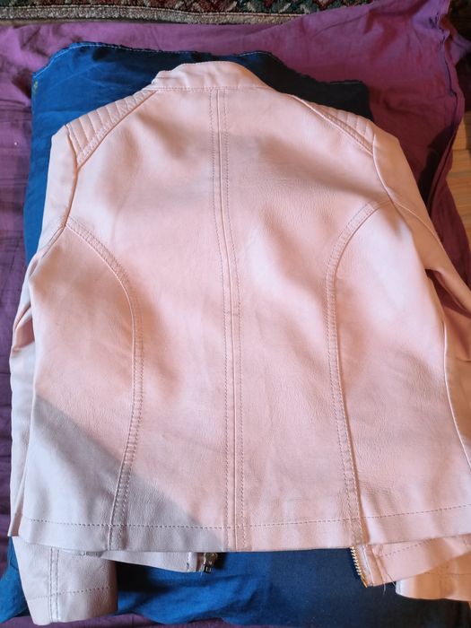 Кожаная куртка для девочки