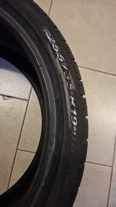 Зимна гума Pirelli 255 35 19