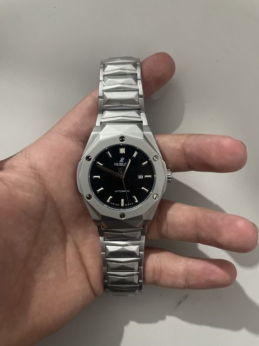 Часы Hublot часы