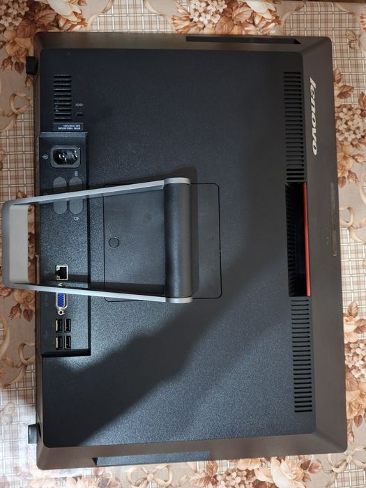 Lenovo All-in-One Win10 E73z sau SCHIMB