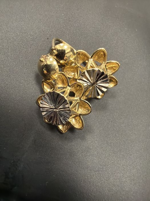 Златни обеци дамски