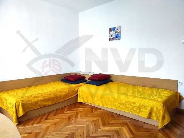 Тристаен апартамент в Център! 21189402