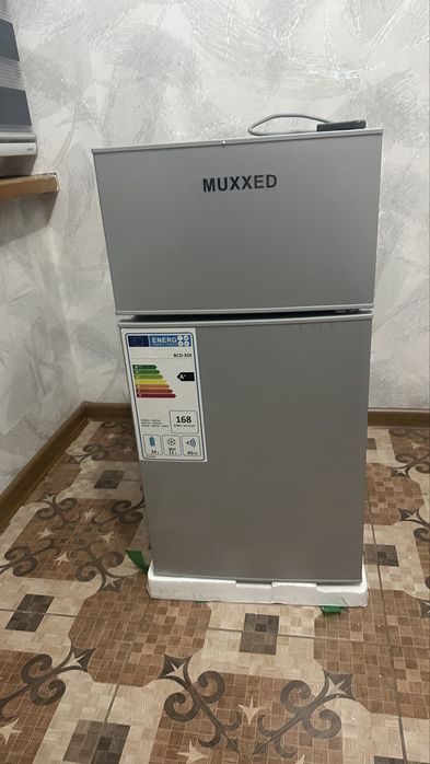 Офисный мини холодильник