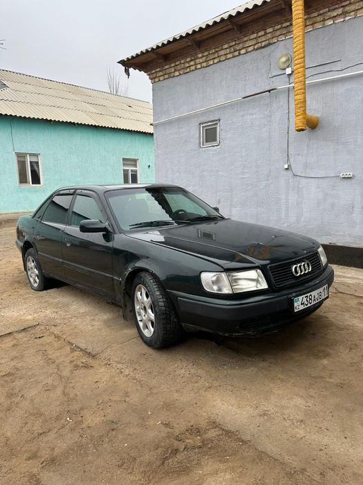 Ауди 100 сатылады